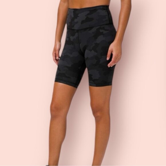 Lululemon Wunder under Train High Rise Short 8"Biker shorts‎ size 4 - Picture 1 of 8